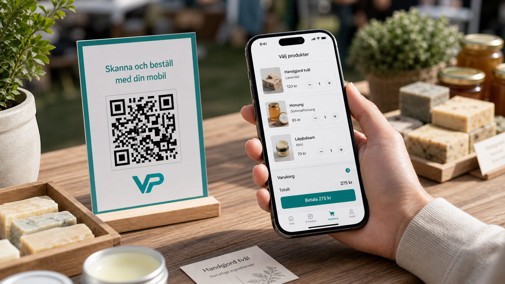 VelraPay digital kassa med QR-kod på ett marknadsbord